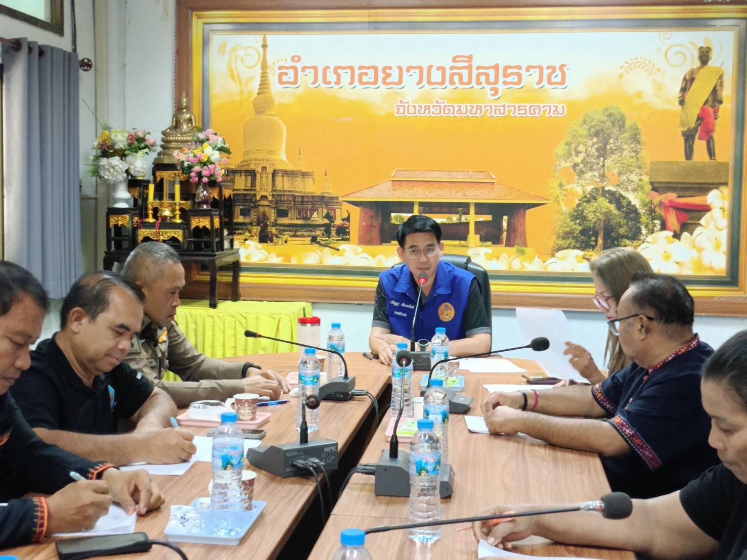 📢พช.ยางสีสุราช จังหวัดมหาสารคาม : ดำเนินการประชุมเตรียมความพร้อมการประดิษฐ์ดอกไม้จันทน์ ครั้งที่ 1/2569
