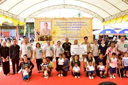 📢 พช.ยางสีสุราช จังหวัดมหาสารคาม : ร่วม “จังหวัดเคลื่อนที่” มอบทุนกองทุนพัฒนาเด็กชนบทฯ ขับเคลื่อนนโยบาย “ไทยช่วยไทย” เสริมสร้างความมั่นคงทางอาหารในชุมชน และมอบถุงยังชีพช่วยเหลือครัวเรือนยากจน